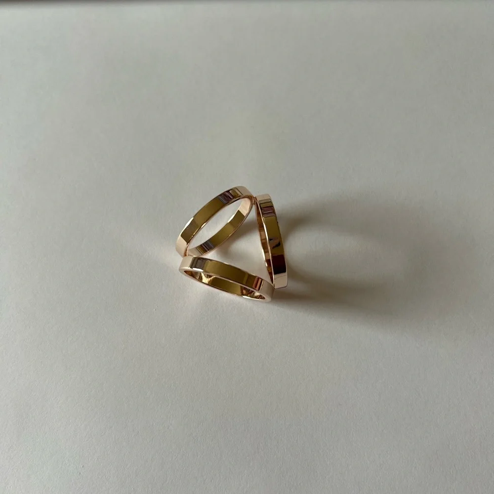 Rose gold tone interlocking scarf ring model sculptural design - Picture 4 of 5